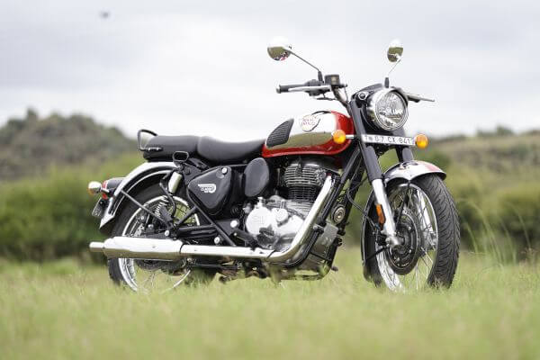 RE Classic 350 bullet bike rent in rishikesh